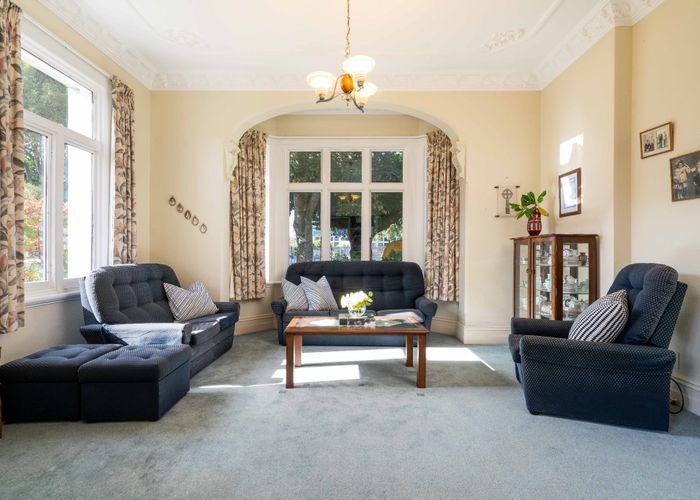  at 18 Hobson Street, Saint Clair, Dunedin