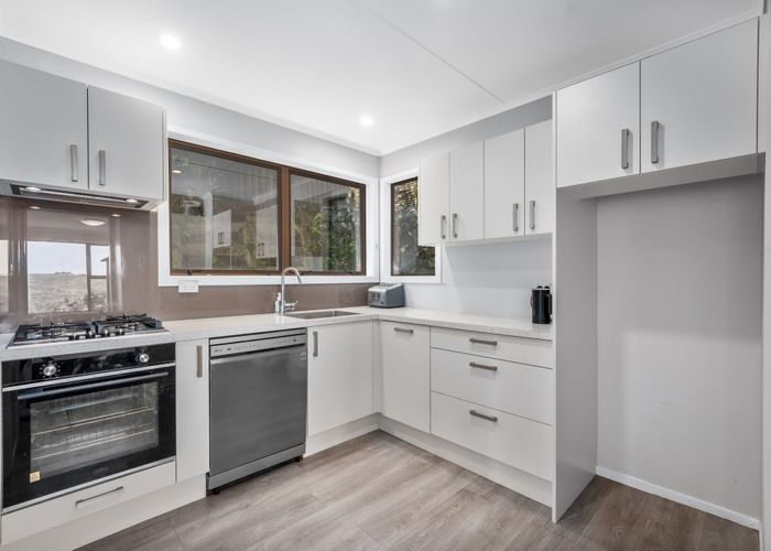  at 4 Kahu Road, Paremata, Porirua, Wellington