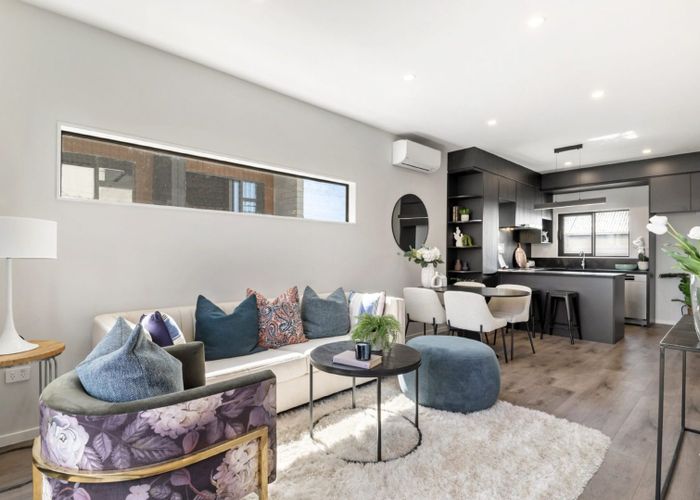  at 10/1B Egremont street, Belmont, North Shore City, Auckland