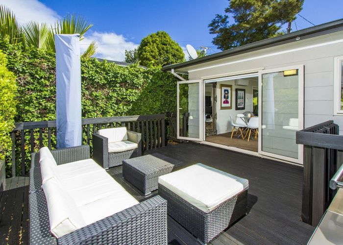 at 7 Paris Place, Birkenhead, Auckland