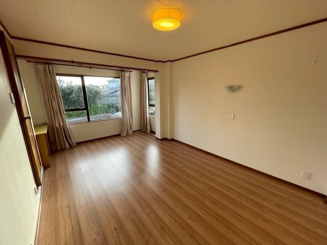  at 2/96 Stamford Park Road, Mount Roskill, Auckland