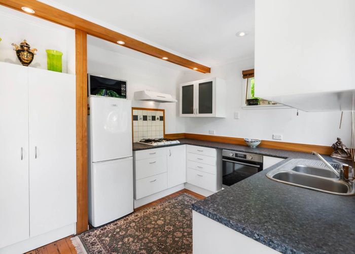  at 2/11 Thatcher Street, Mission Bay, Auckland City, Auckland