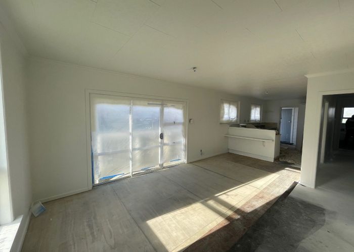  at 27 Acourt Street, Hawera