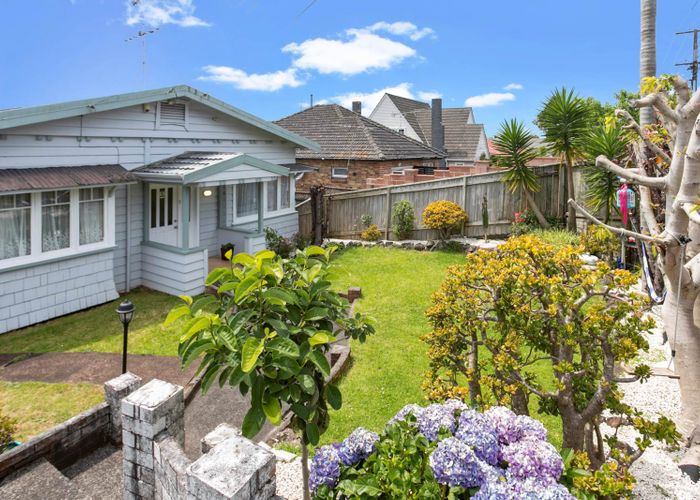 Free property data for 128 Mount Albert Road, Mount Albert, Auckland homes.co.nz
