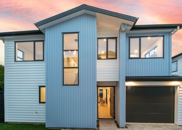 at 42 Connaught Street, Blockhouse Bay, Auckland
