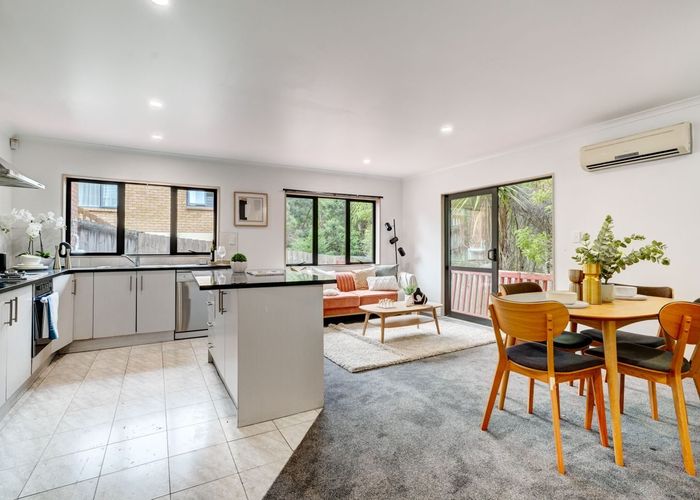  at 17 Edgewood Way, Henderson, Waitakere City, Auckland