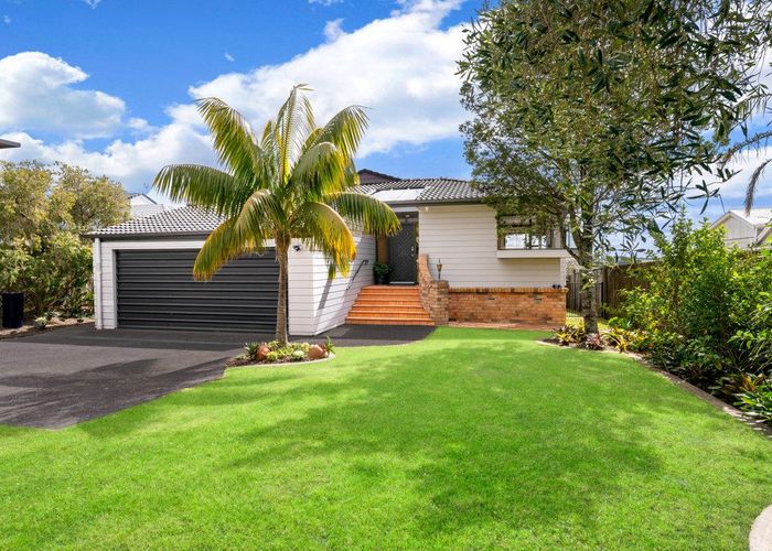  at 10 Toroa Street, Torbay, North Shore City, Auckland