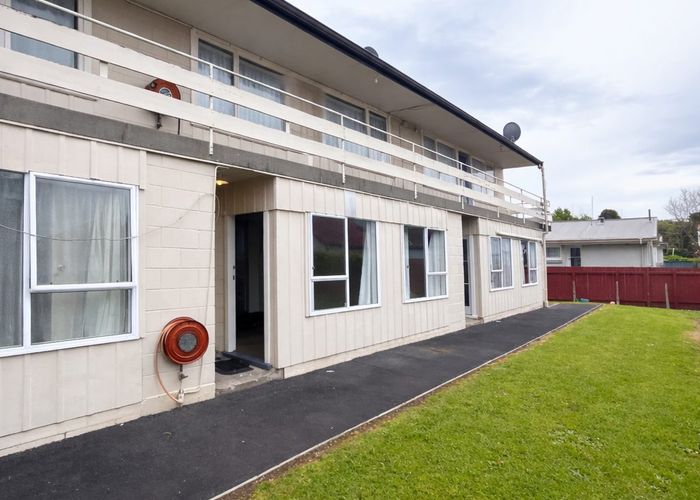  at 3/74a Palmerston Street, Hamilton City Central, Hamilton, Waikato