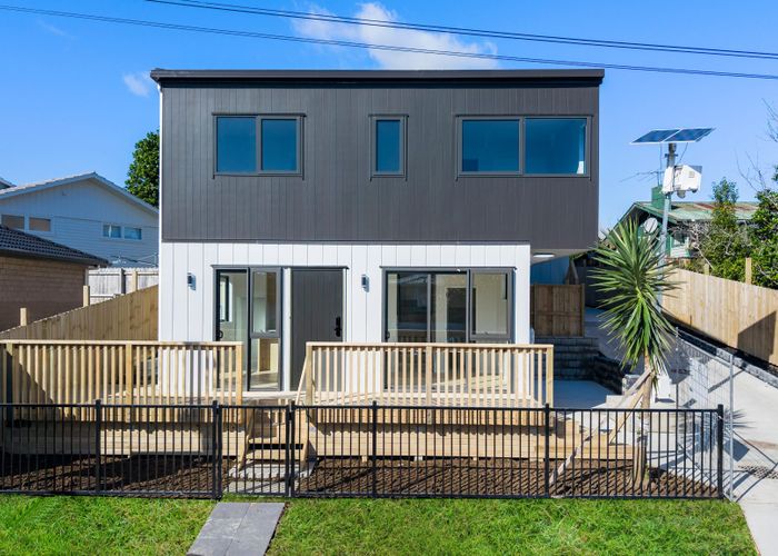  at 8 Clutha Crescent, Clover Park, Auckland