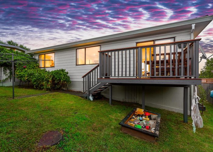  at 2/239 Waitemata Drive, Ranui, Waitakere City, Auckland