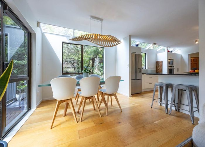  at 156 Laingholm Drive, Laingholm, Waitakere City, Auckland