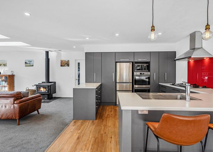 at 18 Stalkers Road, Woodend Beach, Woodend