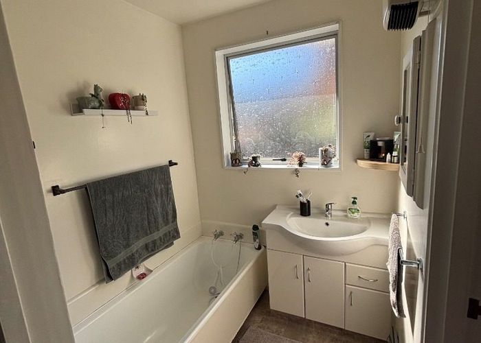  at 74B Solomon Avenue, Redwood, Christchurch City, Canterbury