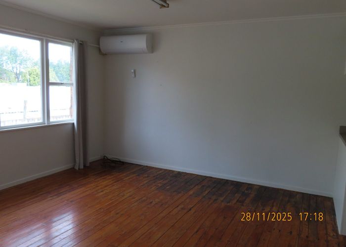  at 2/382 West Coast Road, Glen Eden, Waitakere City, Auckland