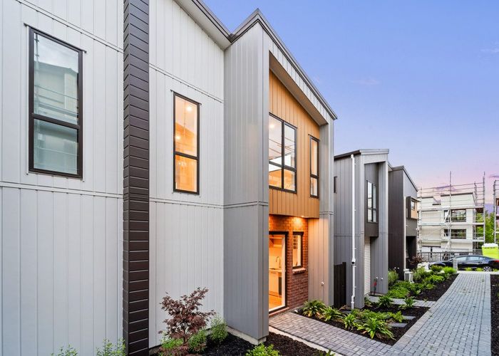  at 16&20 Don Oliver Lane, Glen Eden, Waitakere City, Auckland