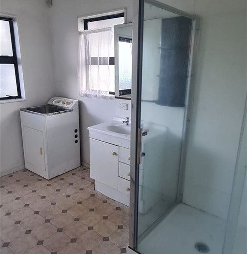  at 1/40 Redoubt Road, Goodwood Heights, Manukau City, Auckland