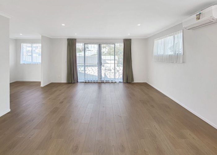  at 12 Wylie Avenue, Sunnynook, Auckland