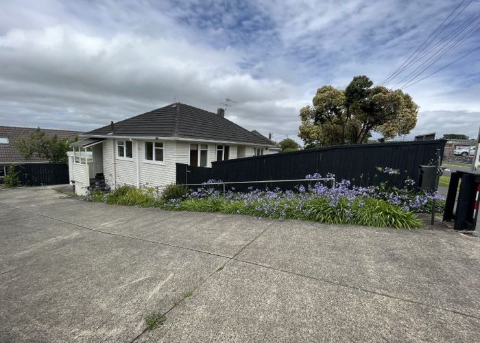  at 9 Leybourne Circle, Glen Innes, Auckland