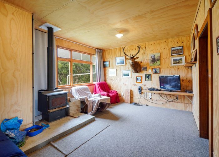  at 2686 Ohai Clifden Highway, Orawia, Otautau