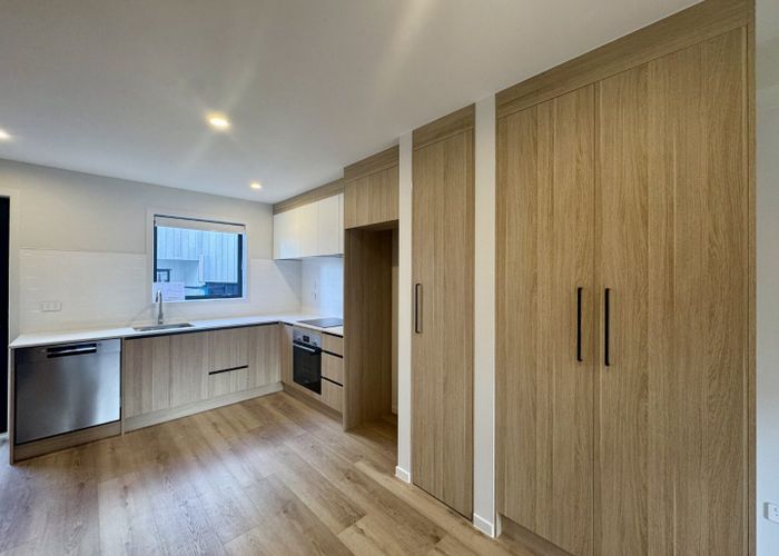  at 1/506 Glenfield Road, Bayview, North Shore City, Auckland