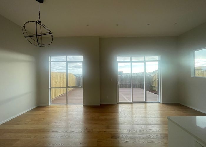  at 8 Kowaitau Avenue, Beachlands, Manukau City, Auckland