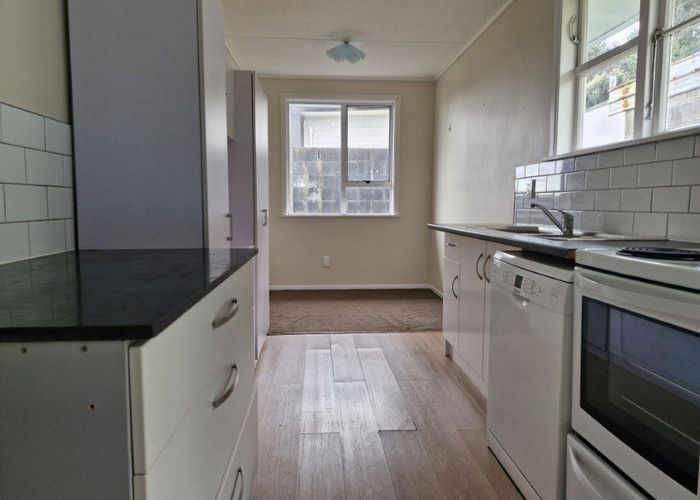  at 27 Simons Street, Moturoa, New Plymouth, Taranaki