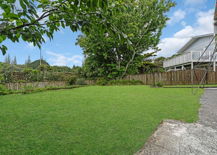  at 22  Lawrence Crescent, Hill Park, Manukau City, Auckland