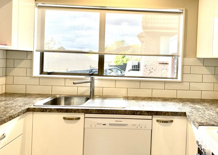  at 27a Weetman Drive, Browns Bay, North Shore City, Auckland