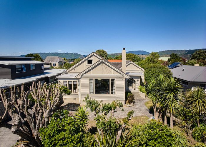  at 135 Seaview Road, Paraparaumu Beach, Paraparaumu