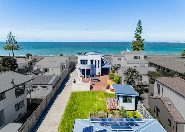  at 34 The Esplanade, Westshore, Napier