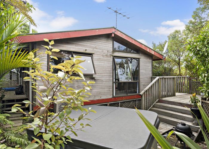  at 6A Jacaranda Grove, Maungaraki, Lower Hutt, Wellington