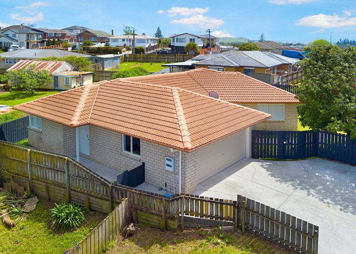  at 5 Retreat Drive, Mangere, Manukau City, Auckland