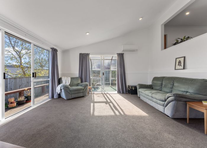  at 118 Discovery Drive, Whitby, Porirua