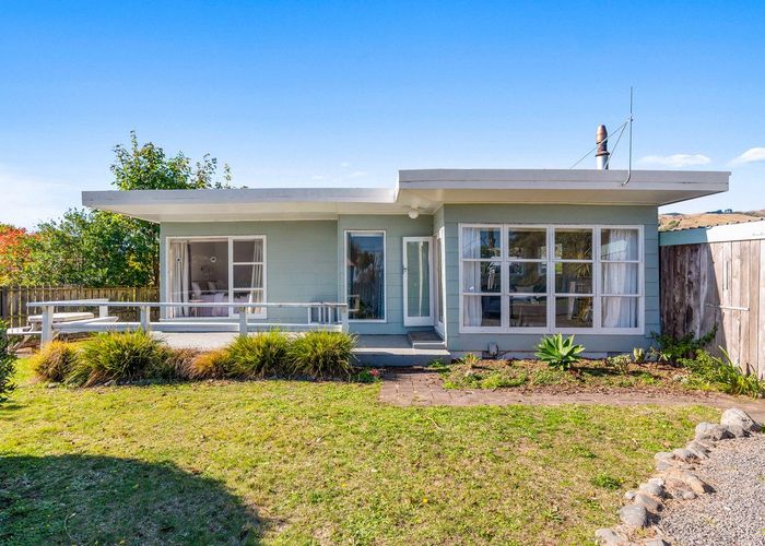  at 19 Jeep Road, Raumati South, Paraparaumu