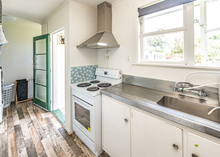  at 21 Camellia Avenue, Aramoho, Whanganui