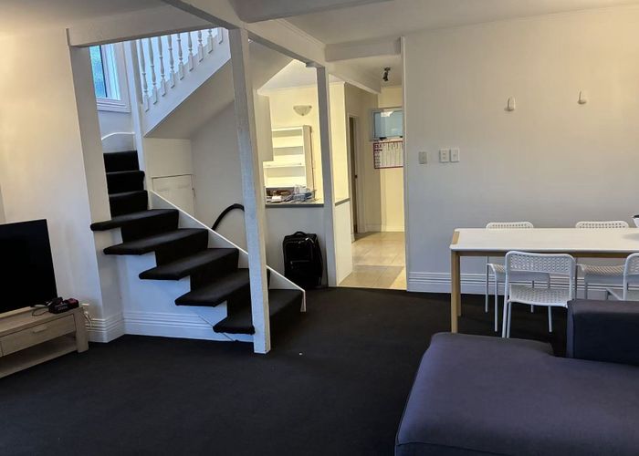  at 121 Bassett Road, Remuera, Auckland City, Auckland