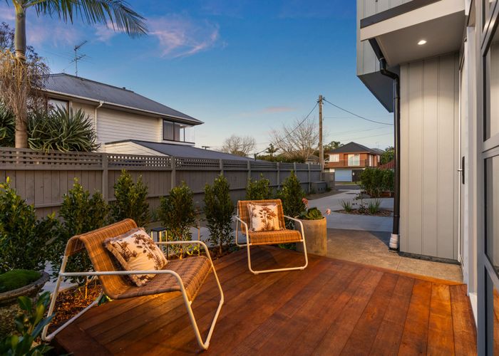  at 3 Trafalgar Road, Milford, North Shore City, Auckland
