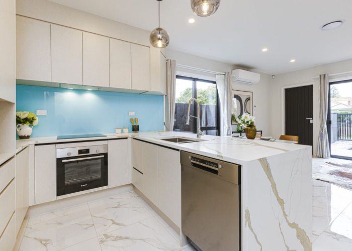  at 1 Tennessee Avenue, Mangere, Manukau City, Auckland