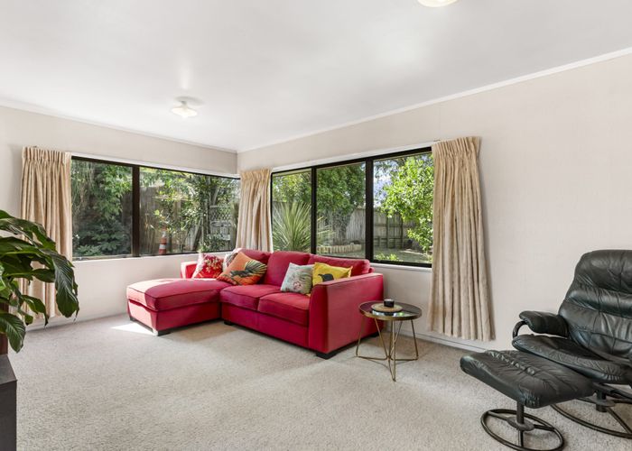  at 90 Tington Avenue, Wattle Downs, Auckland