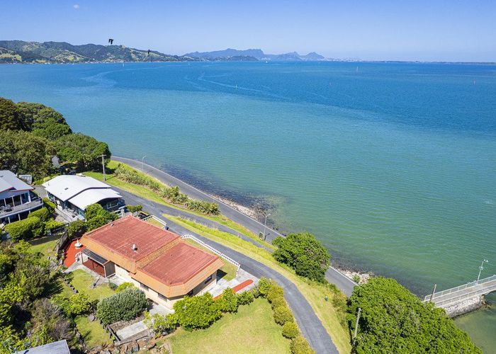  at 186 Beach Road, Onerahi, Whangarei