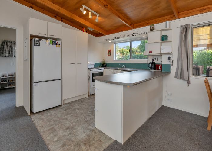 Free property data for 6 Vera Heights, Maungakaramea homes.co.nz