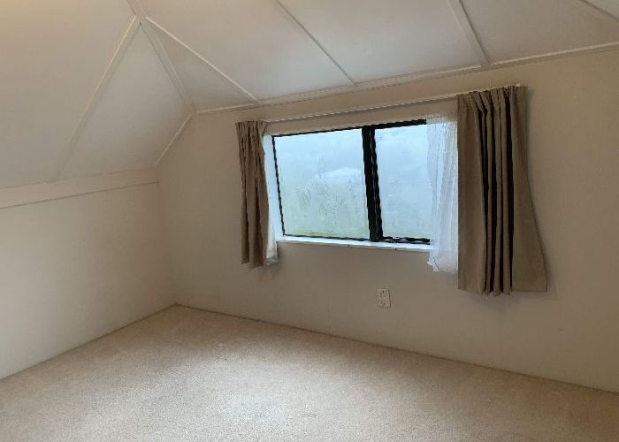  at 33a Becroft Drive, Forrest Hill, North Shore City, Auckland