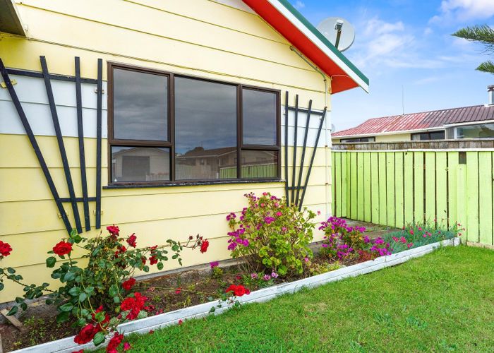  at 13 Hewson Crescent, Otaki Beach, Otaki