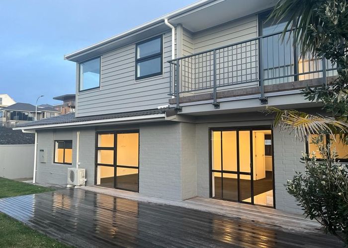  at 4/155 Bucklands Beach Road, Bucklands Beach, Manukau City, Auckland