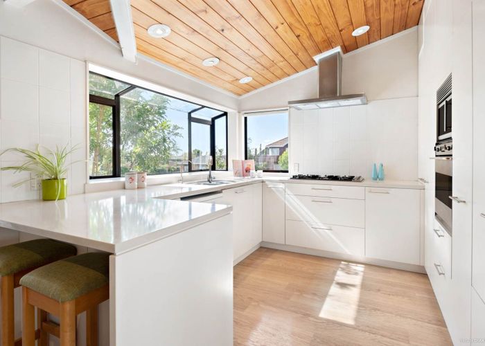  at 15 Cherub Place, West Harbour, Waitakere City, Auckland