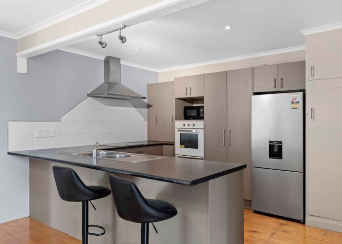  at 28  Totara Street, Waiuku, Franklin, Auckland