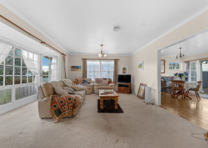  at 42 Manse Road, Pahurehure, Papakura, Auckland