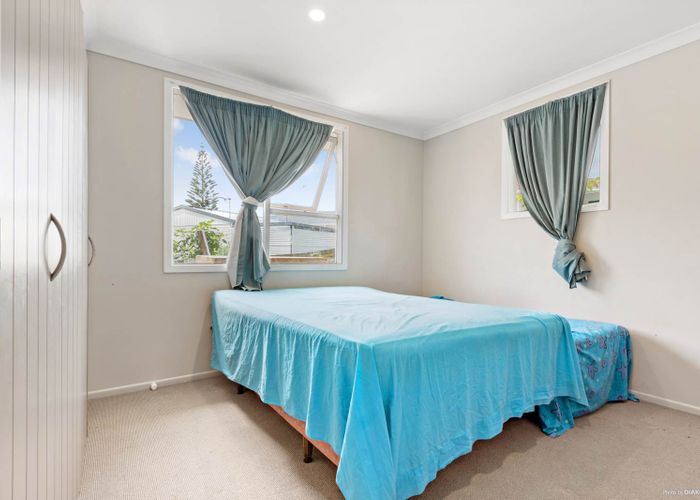  at 20C Ashgrove Road, Mangere, Auckland