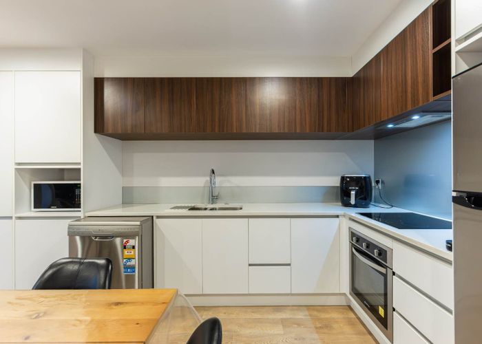  at 5 Peony Mews, Oteha, North Shore City, Auckland