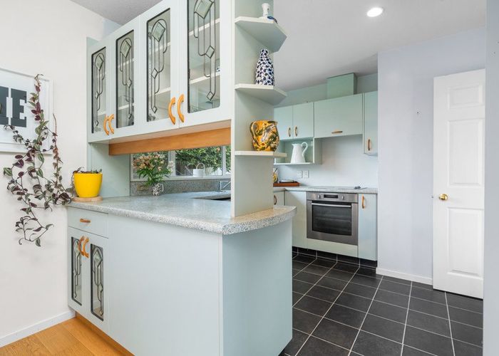  at 2 Malthouse Lane, Heathcote, Christchurch City, Canterbury